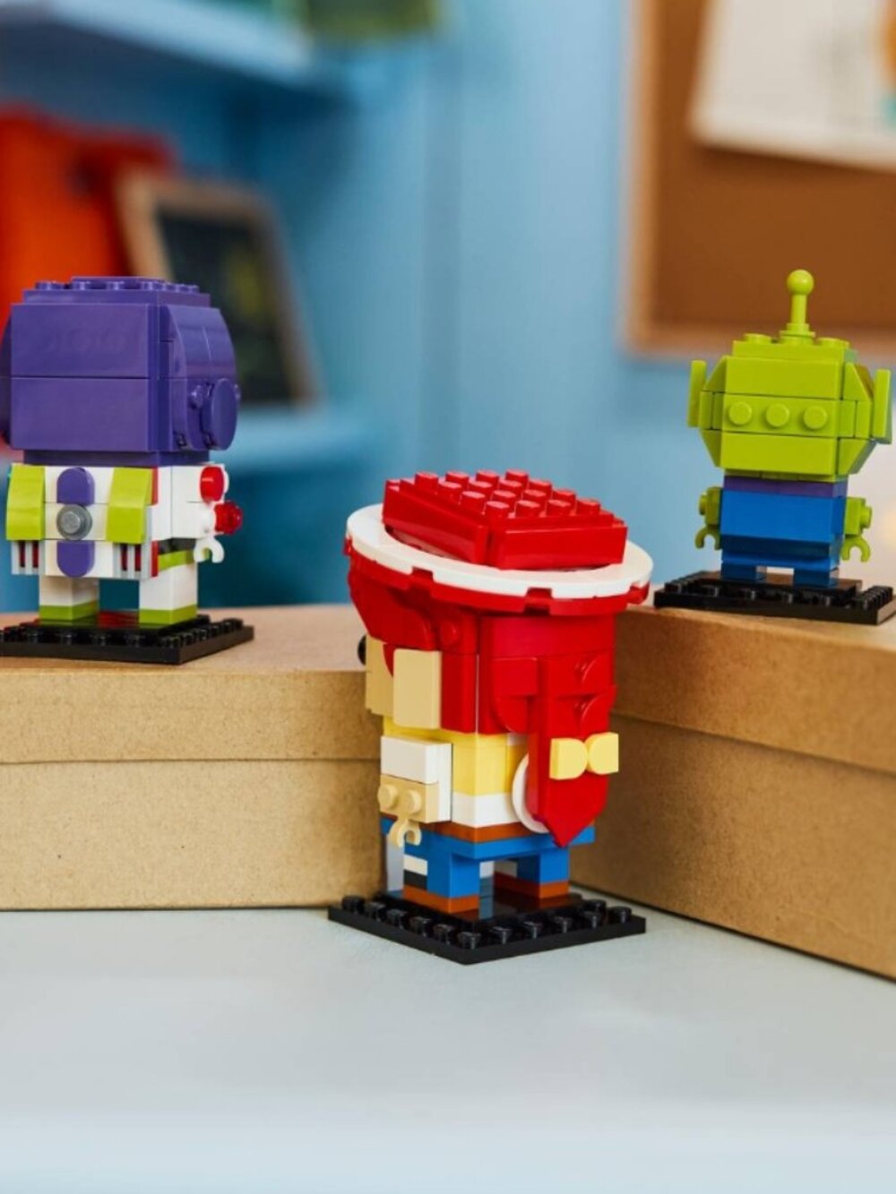 LEGO 40860 Toy Story Woody Jessie Buzz Alien Brickheadz NIB New in Hand - Picture 14 of 14